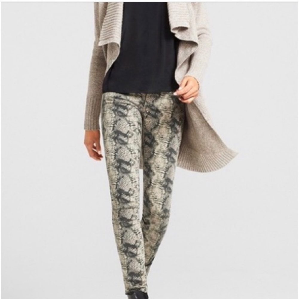 CAbi Diamondback Snakeskin Print Super Skinny Jeans Style 958 Size 6